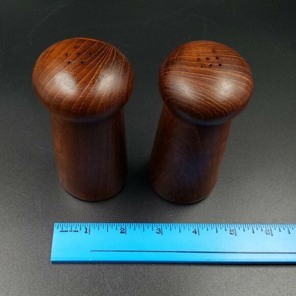 Vintage Wood Mushroom Salt And Pepper Shakers Large Carved Teak Stovetop 4" MCM - Picture 7 of 9